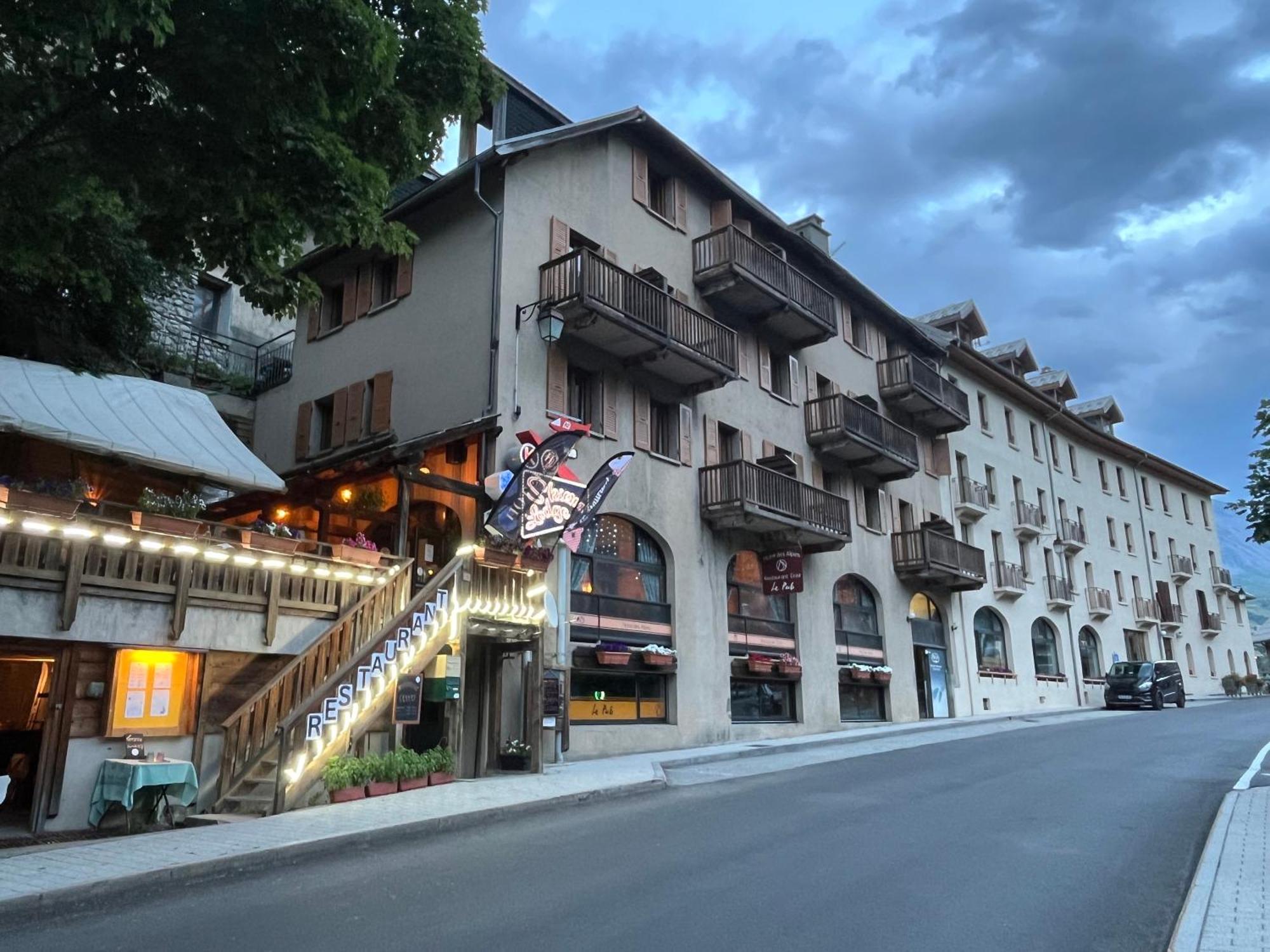 לה גראב Hotel Des Alpes - Skiers & Bikers Lodge מראה חיצוני תמונה